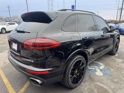 Used 2017 Porsche Cayenne Platinum Edition w/ Premium Package (PJV) image 5