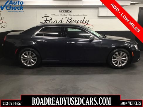Used 2017 Chrysler 300 C AWD/4WD image 1