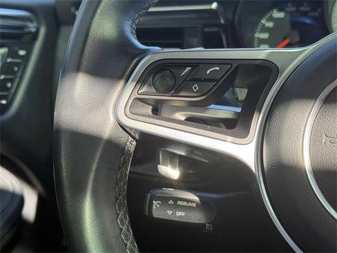 Used 2021 Porsche Macan S image 23