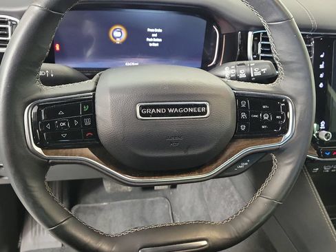 Used 2025 Jeep Grand Wagoneer 4WD image 15