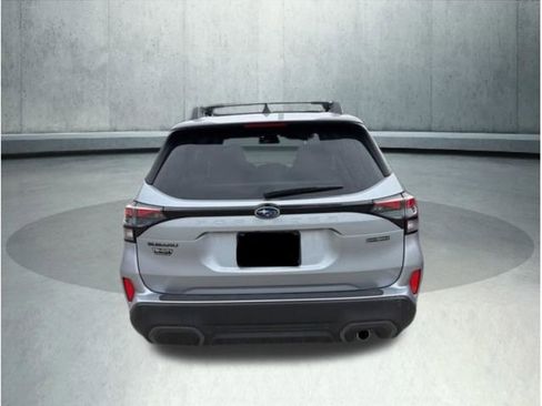 Used 2025 Subaru Forester Limited image 4