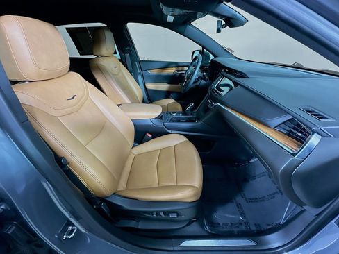 Used 2022 Cadillac XT5 Premium Luxury image 12