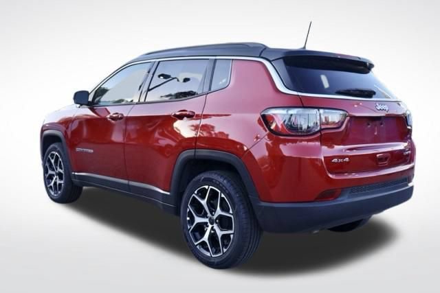 Used 2025 Jeep Compass Limited AWD/4WD image 10