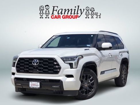 Used 2023 Toyota Sequoia Platinum AWD/4WD image 1