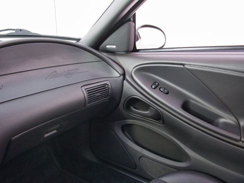 Used 2003 Ford Mustang Mach 1 RWD image 36