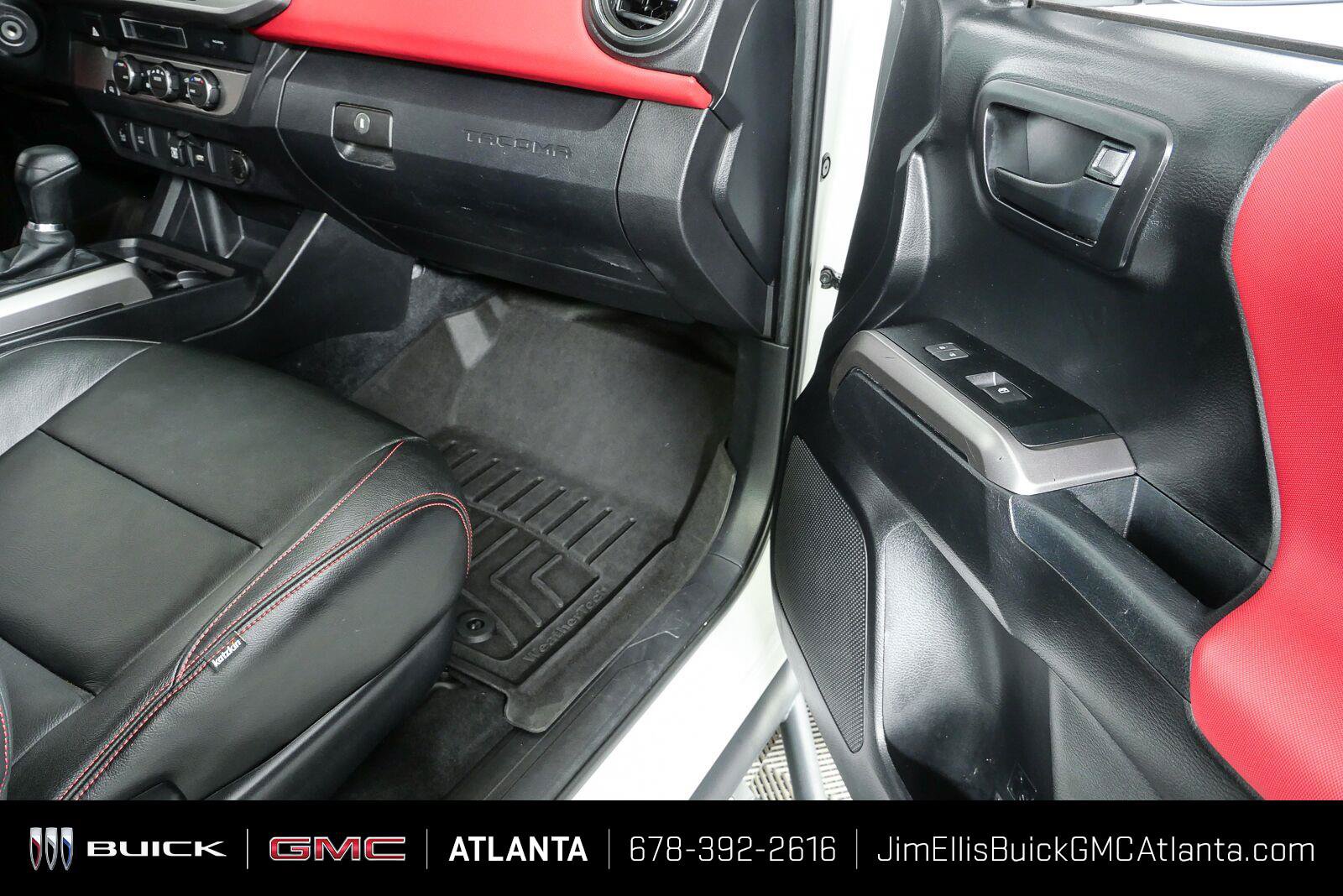 Used 2022 Toyota Tacoma SR5 w/ Technology Package RWD image 24