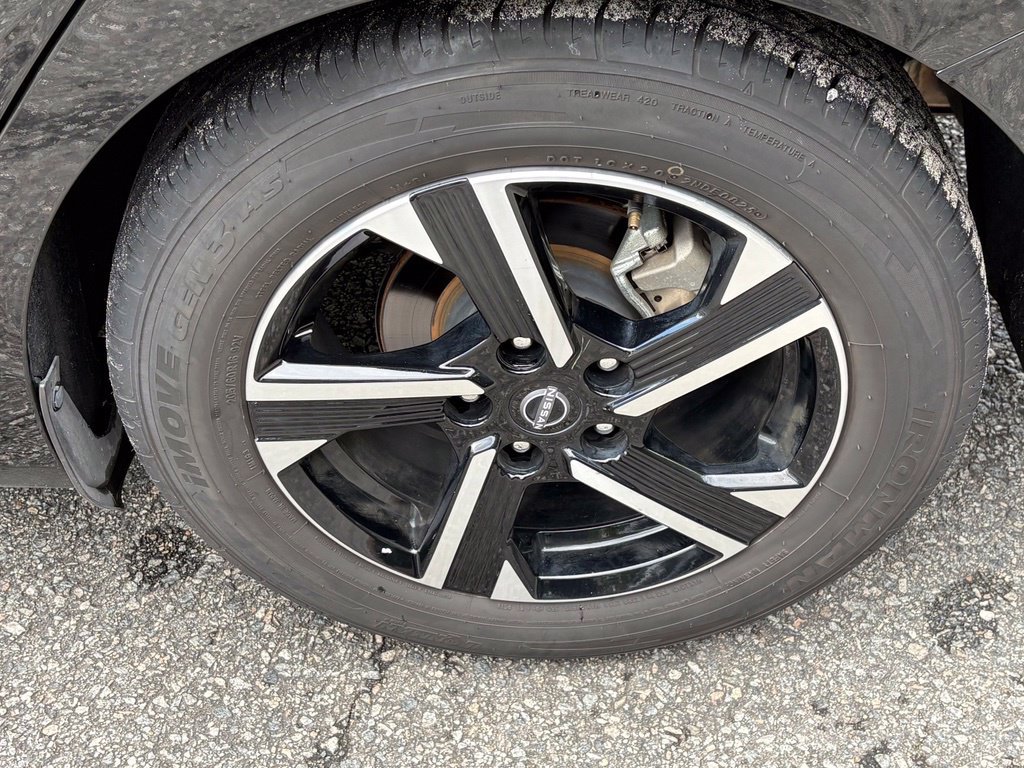 Used 2024 Nissan Sentra SV FWD image 11