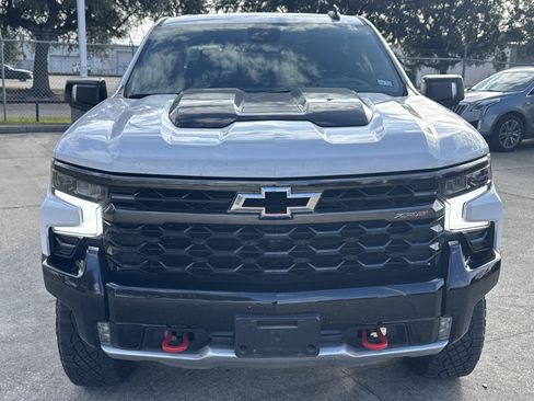 Used 2024 Chevrolet Silverado 1500 ZR2 w/ Technology Package image 18