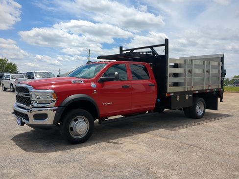 Used 2022 RAM 5500 Tradesman w/ Chrome Appearance Group RWD image 6