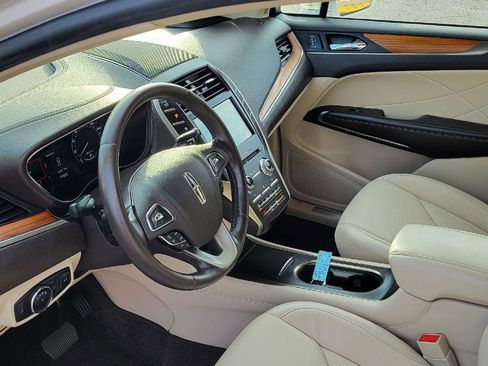 Used 2019 Lincoln MKC Select w/ Select Plus Package image 5