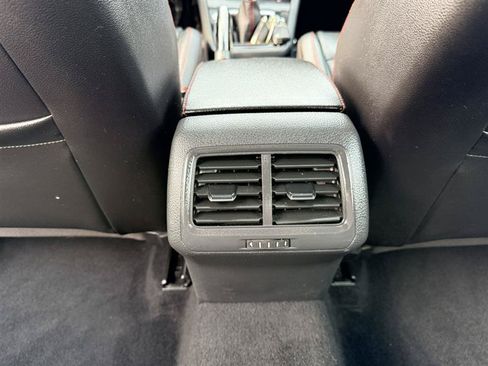 Used 2017 Volkswagen GTI SE FWD image 22
