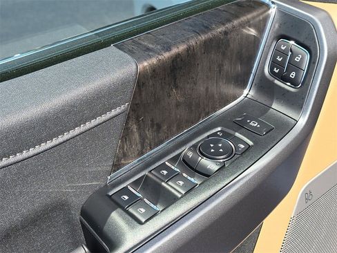 New 2026 Ford F250 Lariat w/ Chrome Package image 19