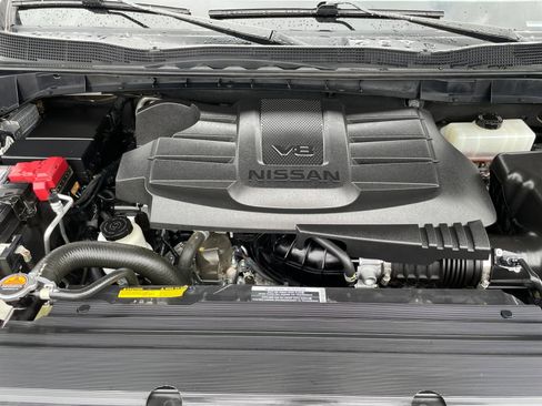 Used 2024 Nissan Titan PRO-4X w/ Pro-4x Convenience Package image 24