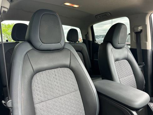 Used 2015 Chevrolet Colorado Z71 AWD/4WD image 15