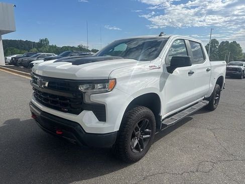 Used 2024 Chevrolet Silverado 1500 LT Trail Boss w/ Protection Package AWD/4WD image 1