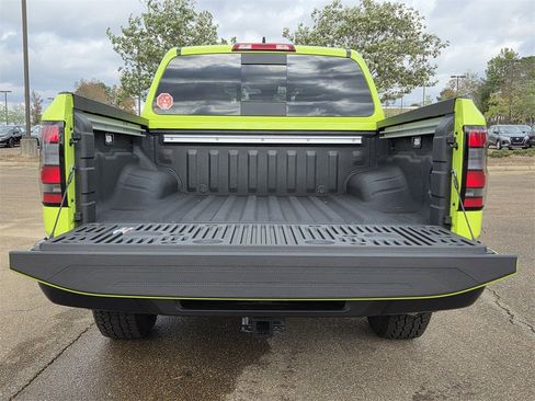 New 2026 Nissan Frontier PRO-4X w/ Pro-4x Convenience Package image 3