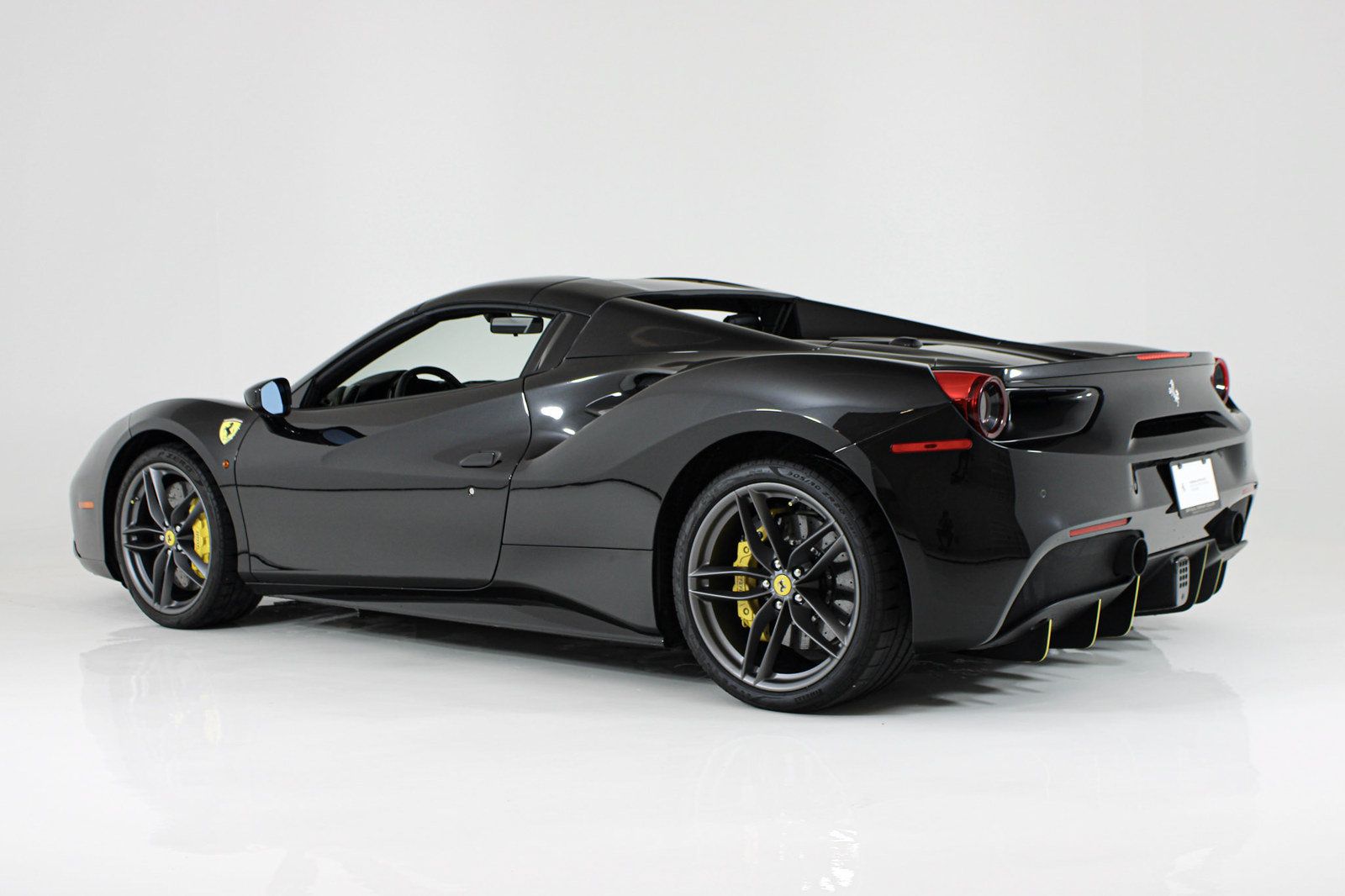 Certified 2017 Ferrari 488 Spider RWD image 8