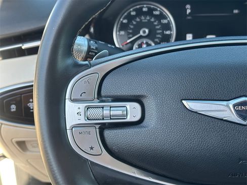 Used 2023 Genesis GV70 2.5T w/ Select Package image 18