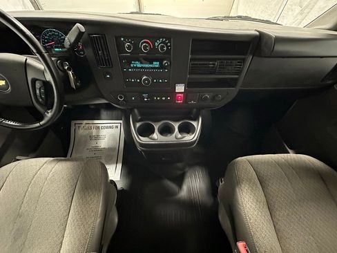 Used 2022 Chevrolet Express 3500 Work Van w/ Power Convenience Package image 27