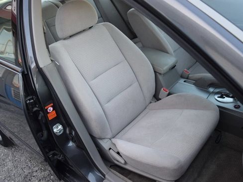 Used 2005 Nissan Maxima 3.5 SE image 41