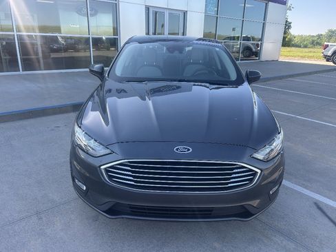 Used 2020 Ford Fusion SE w/ Equipment Group 151A FWD image 8