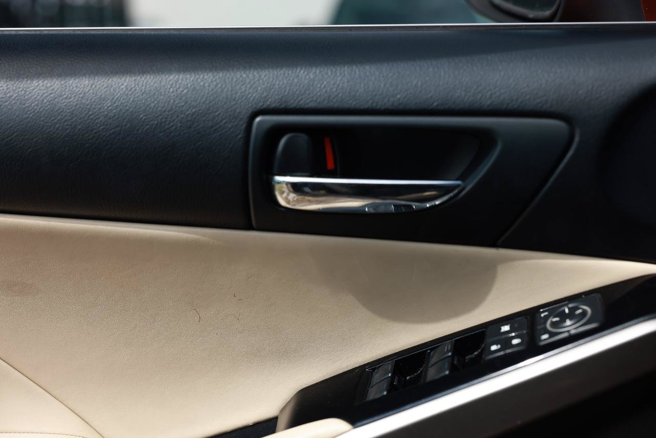 Used 2015 Lexus IS 250 RWD image 43