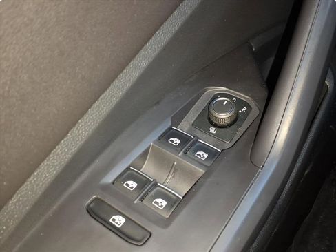 Used 2025 Volkswagen Jetta S image 22