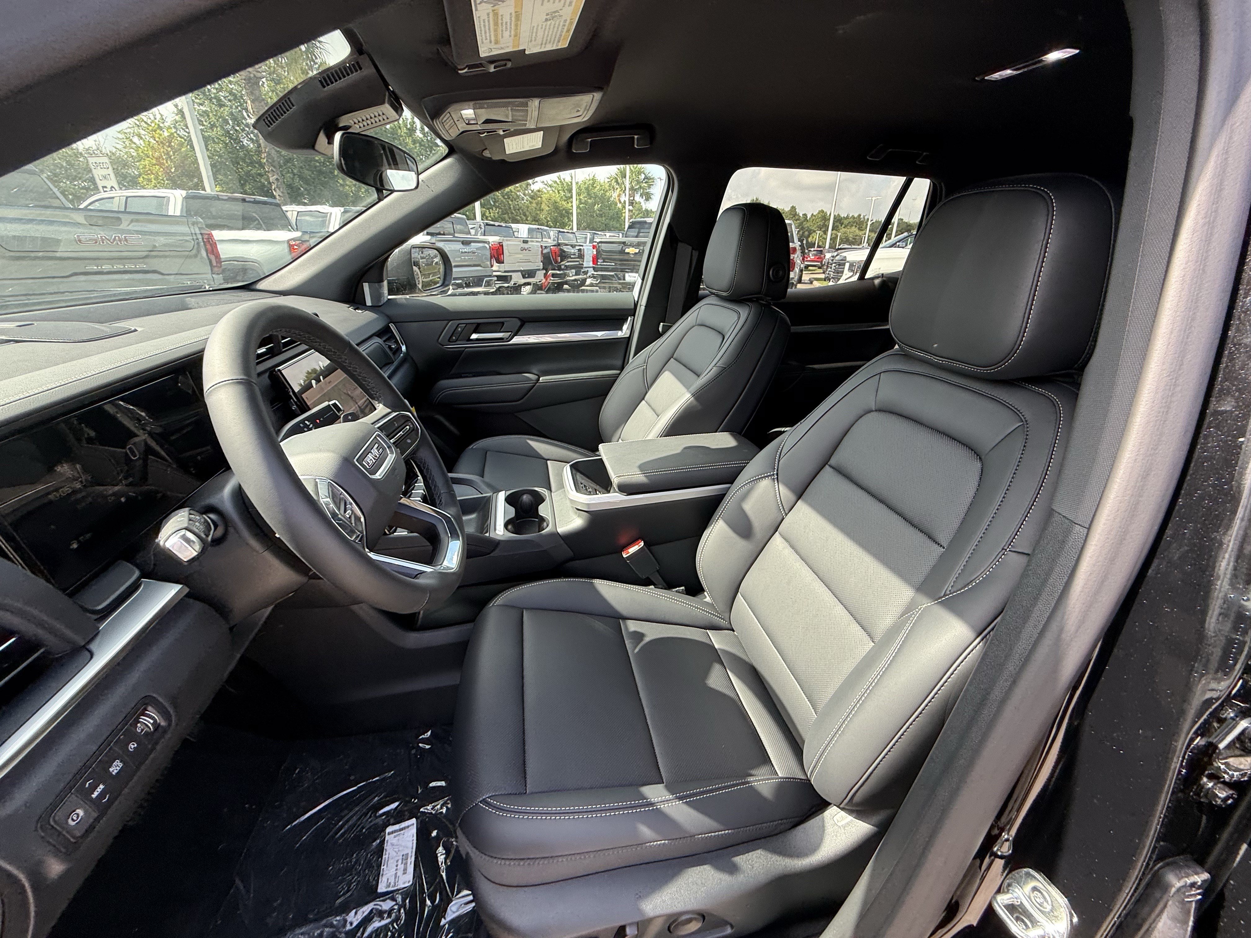 New 2027 GMC Terrain Elevation w/ Elevation Premium Package FWD image 17