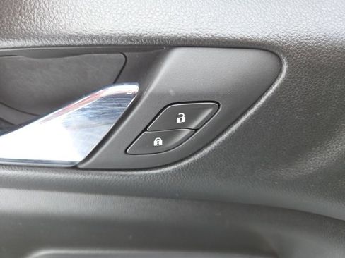 Used 2018 GMC Acadia SLE image 51