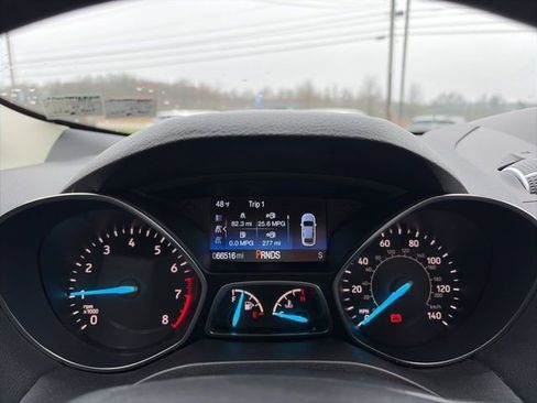 Used 2018 Ford Escape SEL image 11