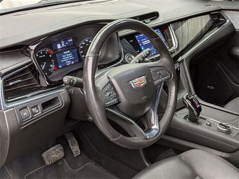 Certified 2023 Cadillac XT6 Premium Luxury image 9