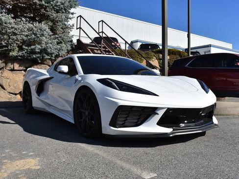 Used 2021 Chevrolet Corvette Stingray Preferred Cpe w/ Z51 Performance Package image 9