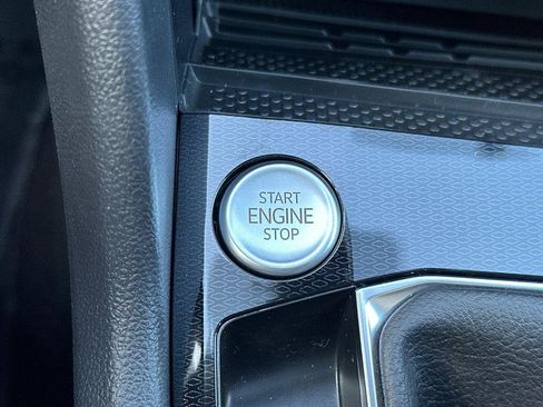 New 2026 Volkswagen Taos SE image 21