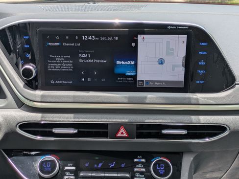 Used 2023 Hyundai Sonata SEL w/ Preferred Accessory Package FWD image 16
