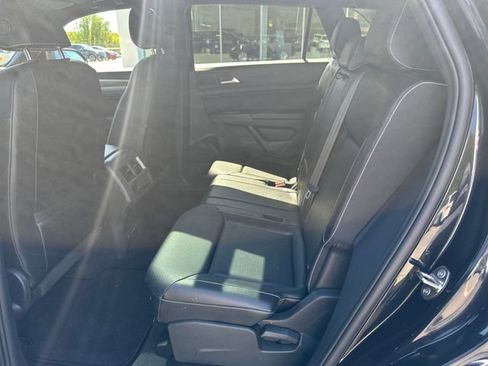 Certified 2020 Volkswagen Atlas Cross Sport SE w/ Panoramic Sunroof Package AWD/4WD image 31
