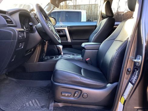 Used 2022 Toyota 4Runner TRD Sport image 9