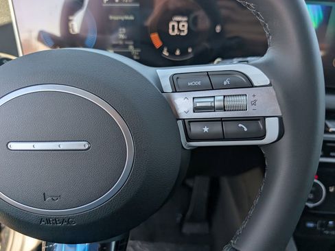 New 2025 Hyundai Tucson XRT image 18