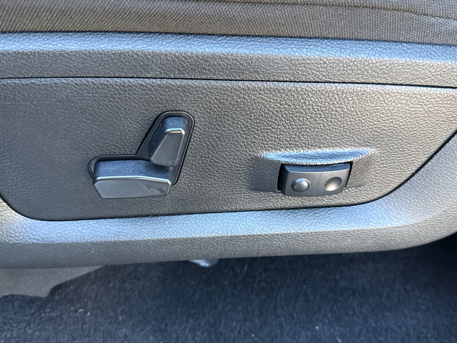 Used 2024 RAM 1500 Warlock w/ Electronics Group AWD/4WD image 11