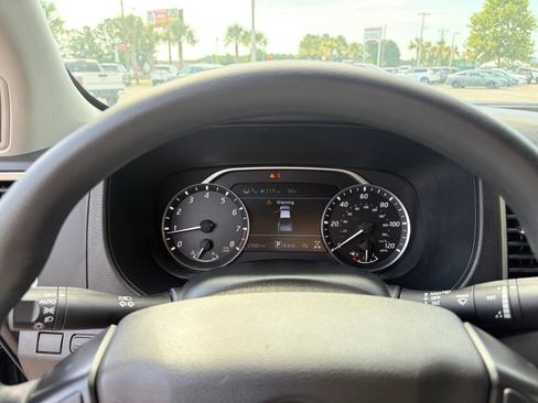 Certified 2024 Nissan Frontier SV w/ Technology Package AWD/4WD image 18