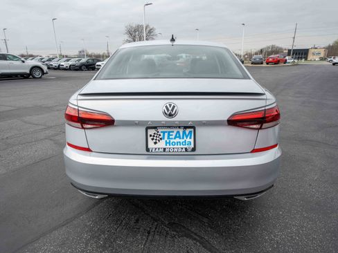 Used 2020 Volkswagen Passat 2.0T R-Line image 5