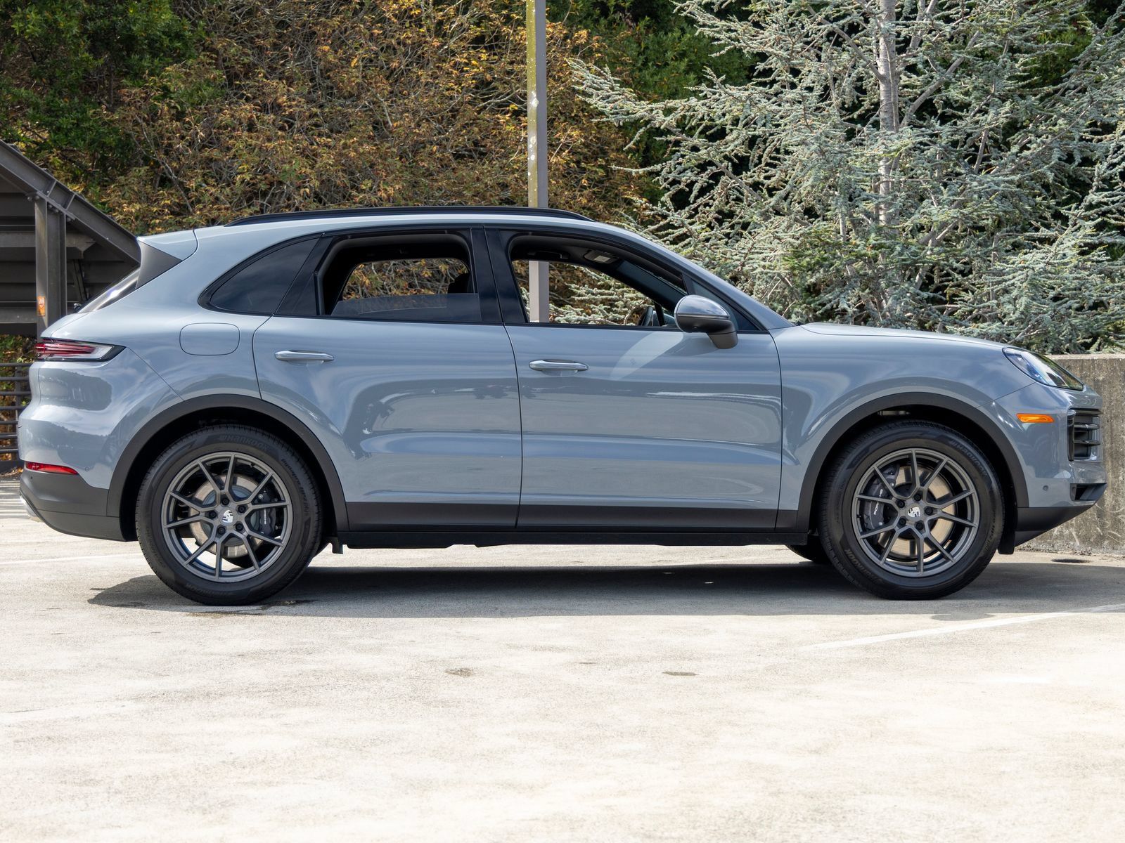 Certified 2026 Porsche Cayenne AWD/4WD image 12