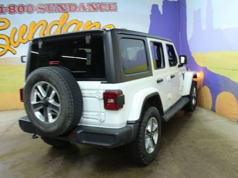 Used 2019 Jeep Wrangler Unlimited Sahara w/ Uconnect 4C Nav & Sound Group AWD/4WD image 8