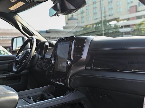 Used 2024 RAM 5500 4x4 Crew Cab image 87