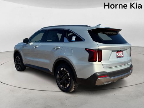 New 2026 Kia Sorento S image 5