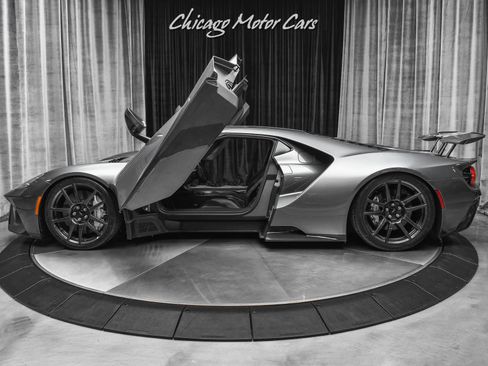 Used 2019 Ford GT RWD image 31