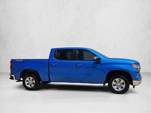 Used 2025 Chevrolet Silverado 1500 LT AWD/4WD image 4