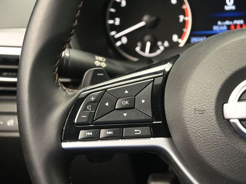 Used 2025 Nissan Altima 2.5 SR image 14