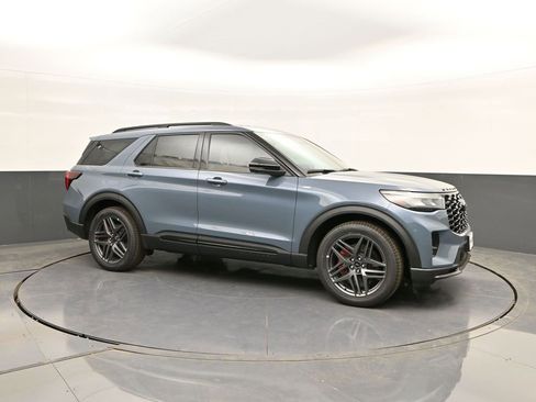 New 2026 Ford Explorer ST-Line w/ ST-Line Street Pack image 17