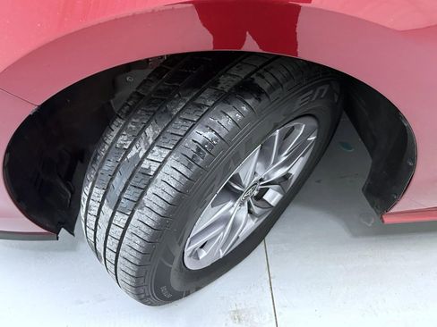 Used 2024 Toyota Sienna LE image 24