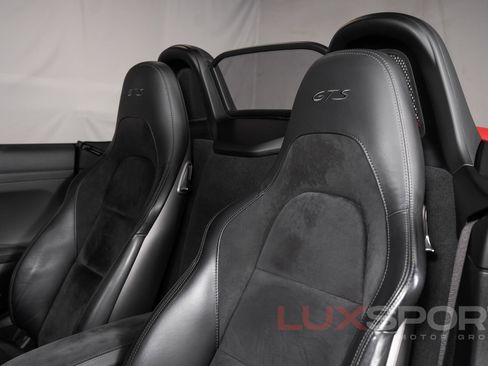 Used 2018 Porsche 718 Boxster GTS RWD image 24